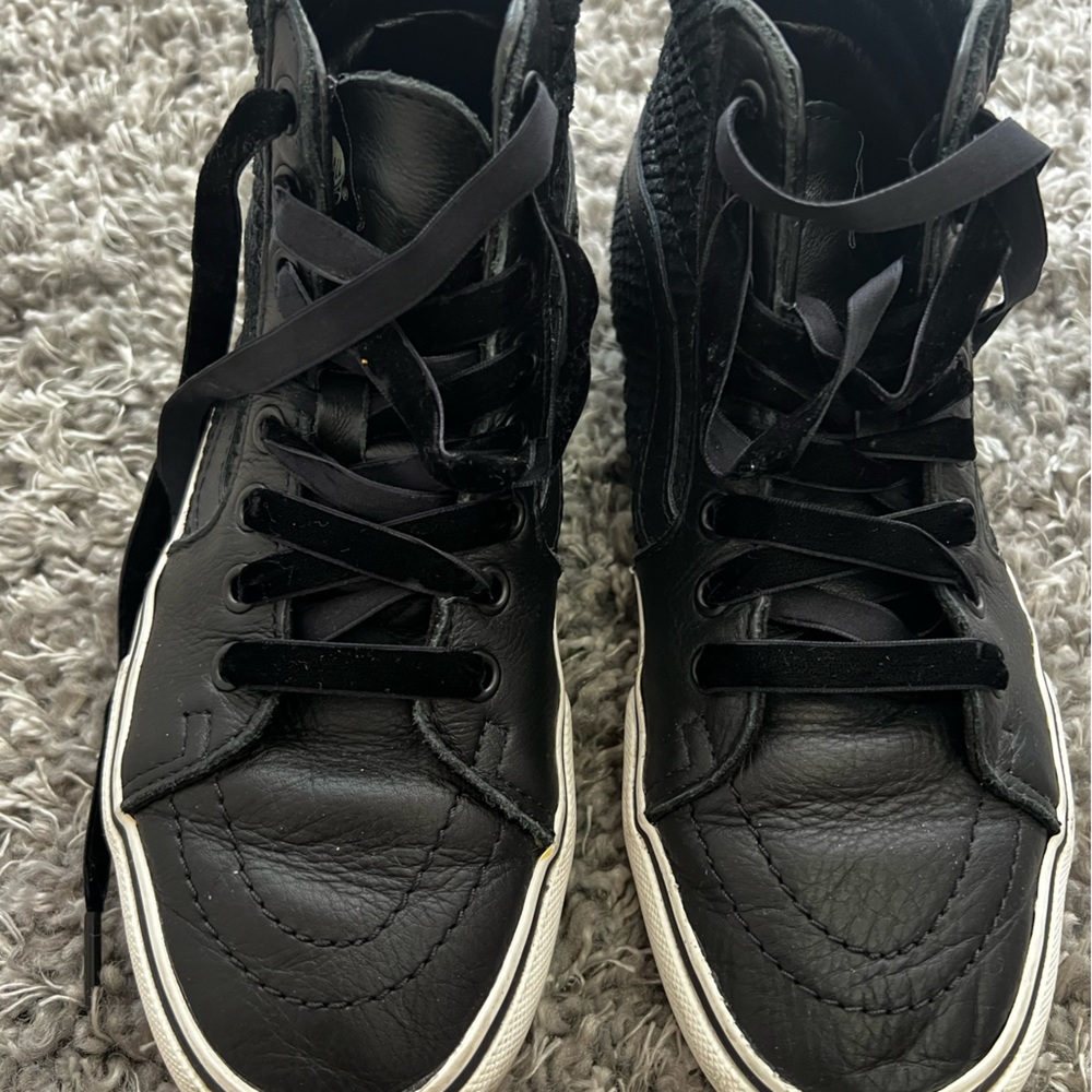 BLACK VANS - SNAKE PRINT - VELVET LACES